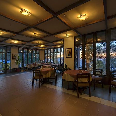 Arcadian Blue Pines Murree Exterior foto